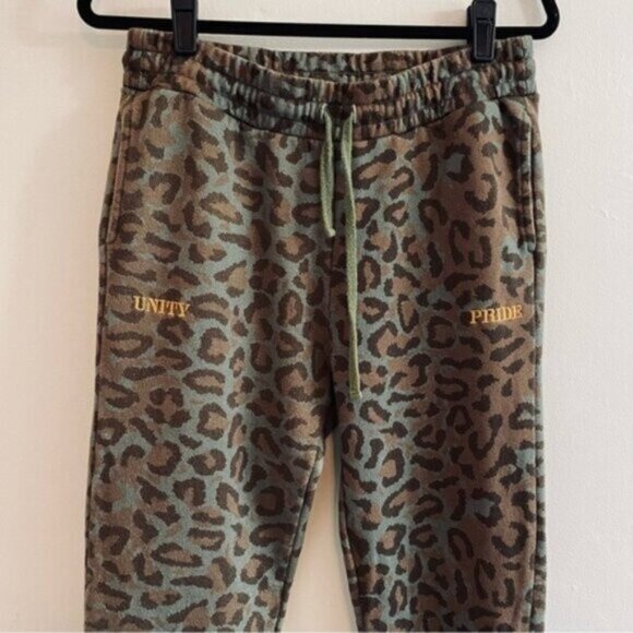 HSTRY x C2A Leopard Unity & Pride Sweatpants Mens Size Medium Joggers Athleisure - Picture 7 of 15